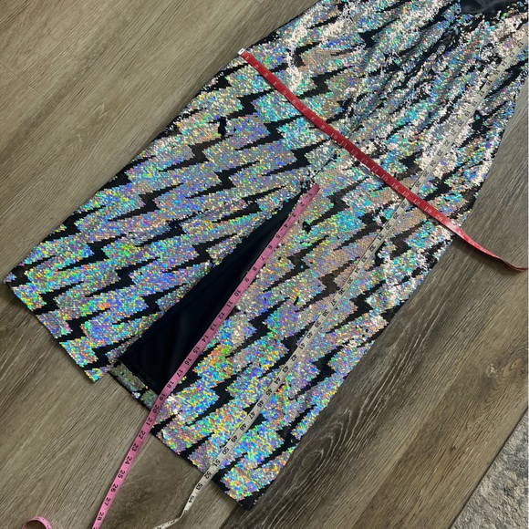 Any Old Iron iridescent sequin lightning bolt gown - Picture 12 of 16